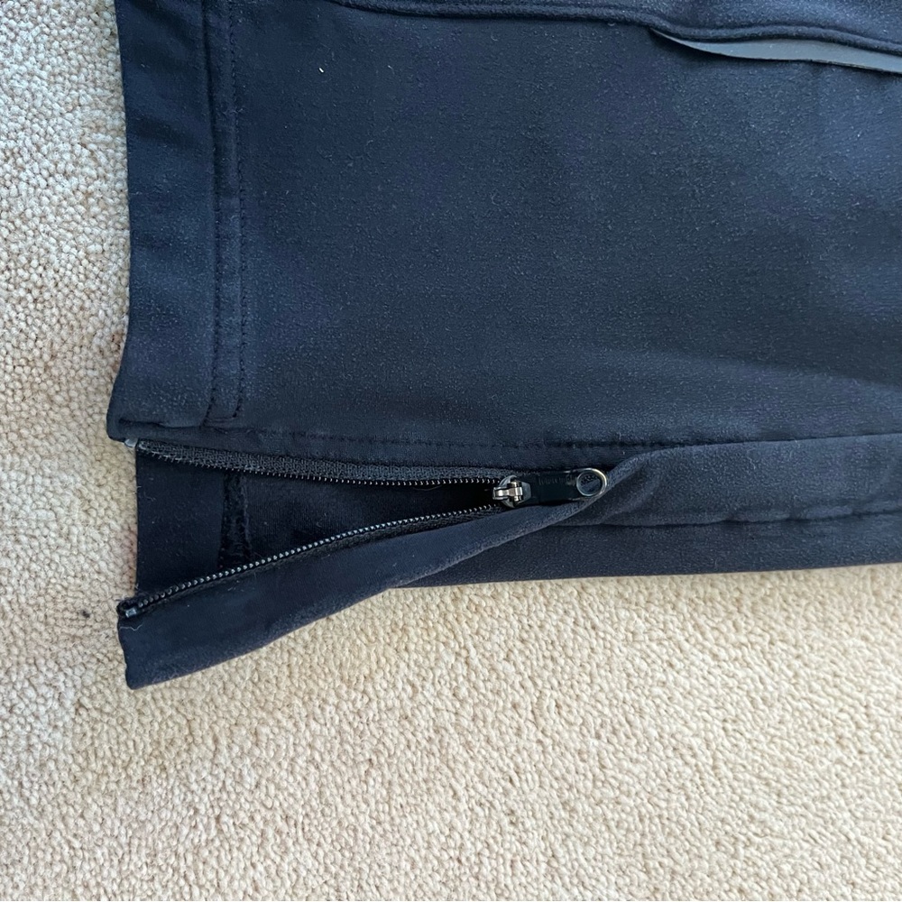 lululemon Men's Chill Stop surge hybrid Black and Dark plum Brown Joggers - Picture 5 of 10